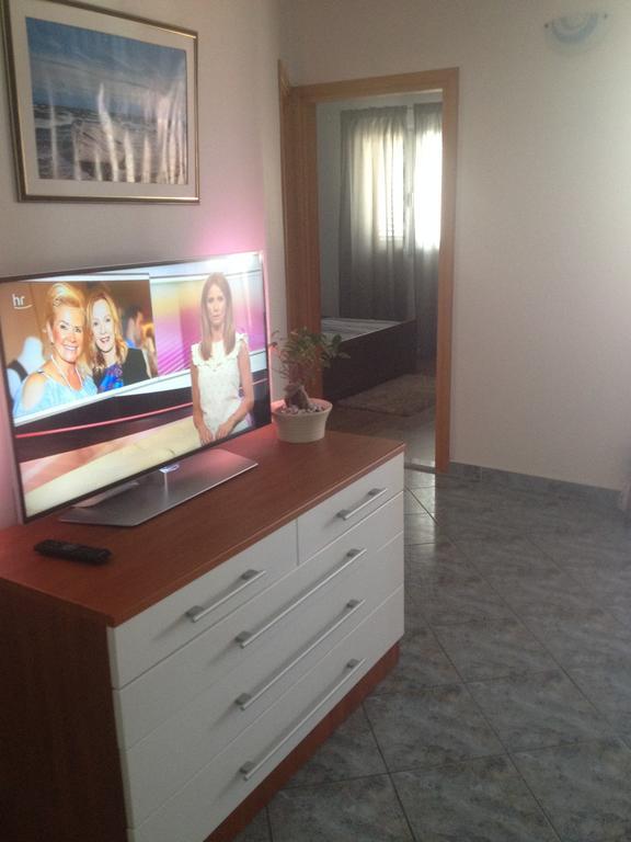 Tomic * Biograd Na Moru
